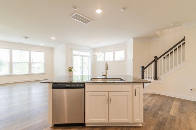 Building Photo - 2148 Bexar Trl
