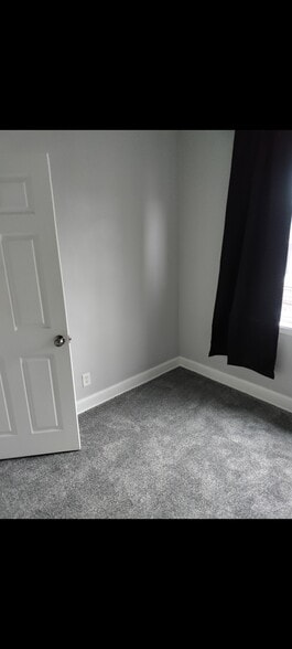 Building Photo - 6829 Abington Ave