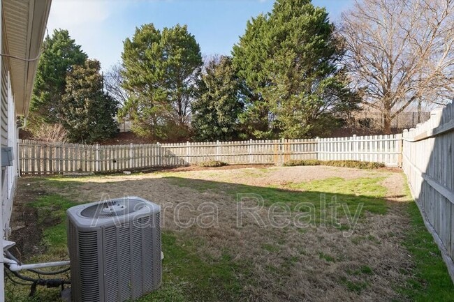 Building Photo - 10615 Poe Ct