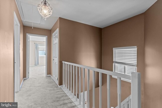 Building Photo - 3 Hillcroft Way