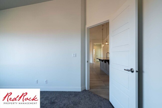 Building Photo - Incredible 3 Bedroom, 2 Bathroom Property ...
