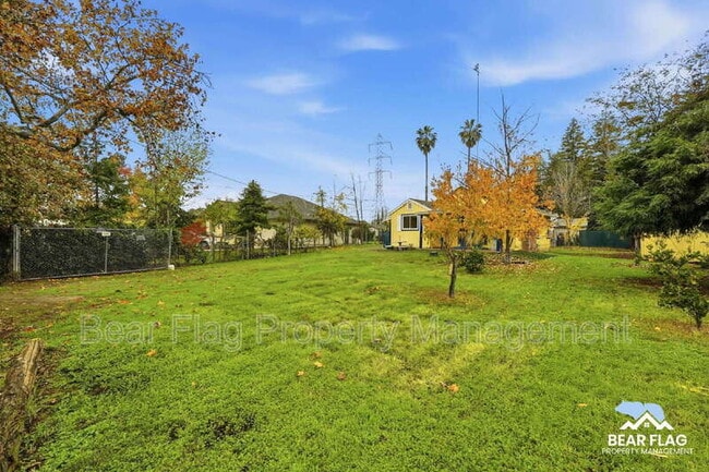 Building Photo - 3351 Albany Way