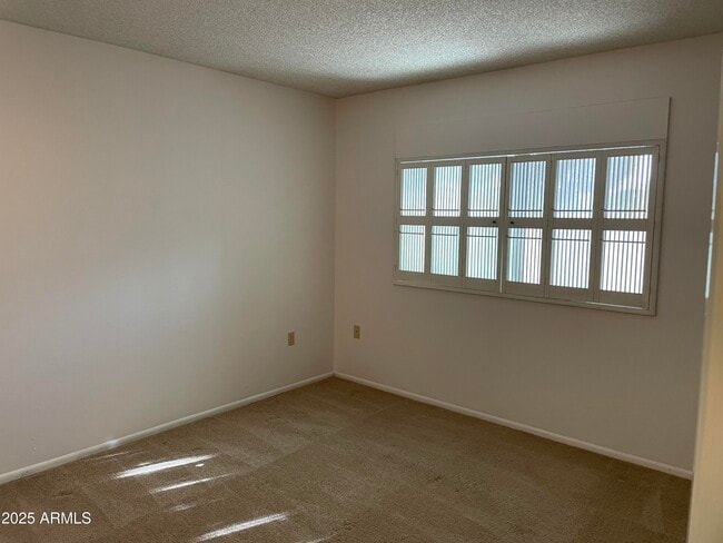 Building Photo - 10729 W El Capitan Cir