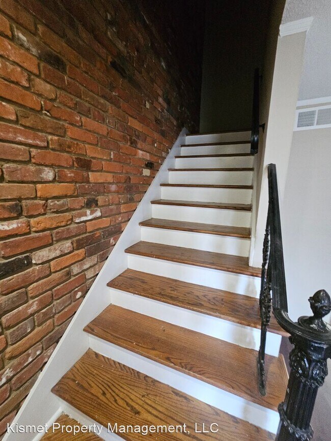Building Photo - 2 br, 1.5 bath House - 573 S Goodlett Street