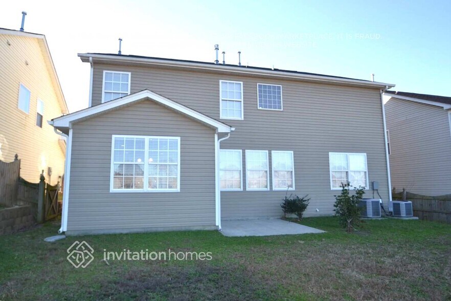 Building Photo - 208 Edgecroft Way