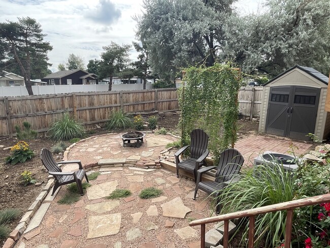 patio/back yard - 300 Southridge Pl
