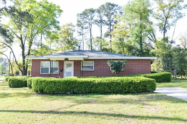 Building Photo - 1818 Dawsey St