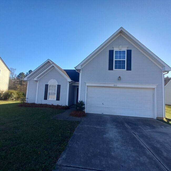Ranch home with bonus room 4th bedroom above garage - 1031 Rocky Meadows Ln