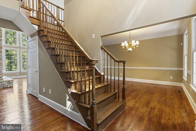 Building Photo - 45105 Mill Creek Way