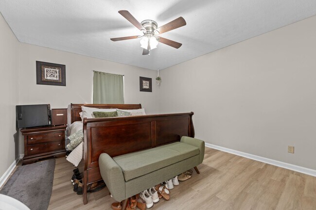 Building Photo - 8603 Raintree Cir