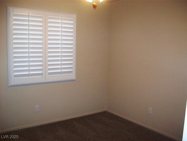 Building Photo - 5440 Red Sun Dr