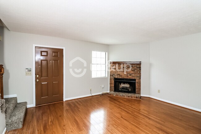 Building Photo - Fantastic 2bd/2.5ba home! Let yourself in!
