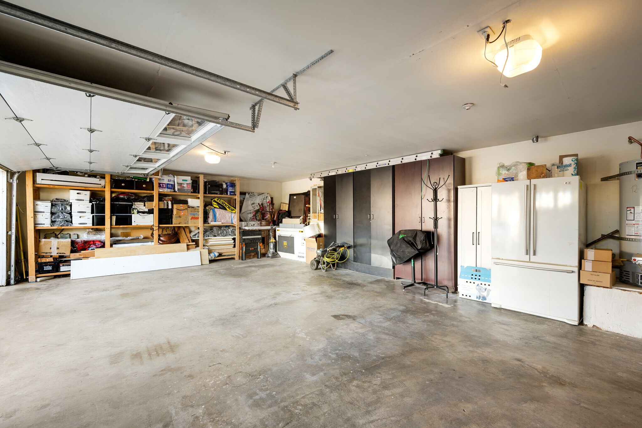 Building Photo - 3331 Oakmont View Dr