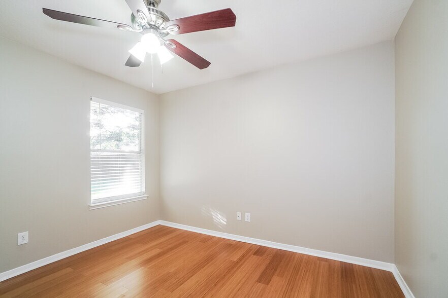 Building Photo - 24223 Camillia Ridge Way