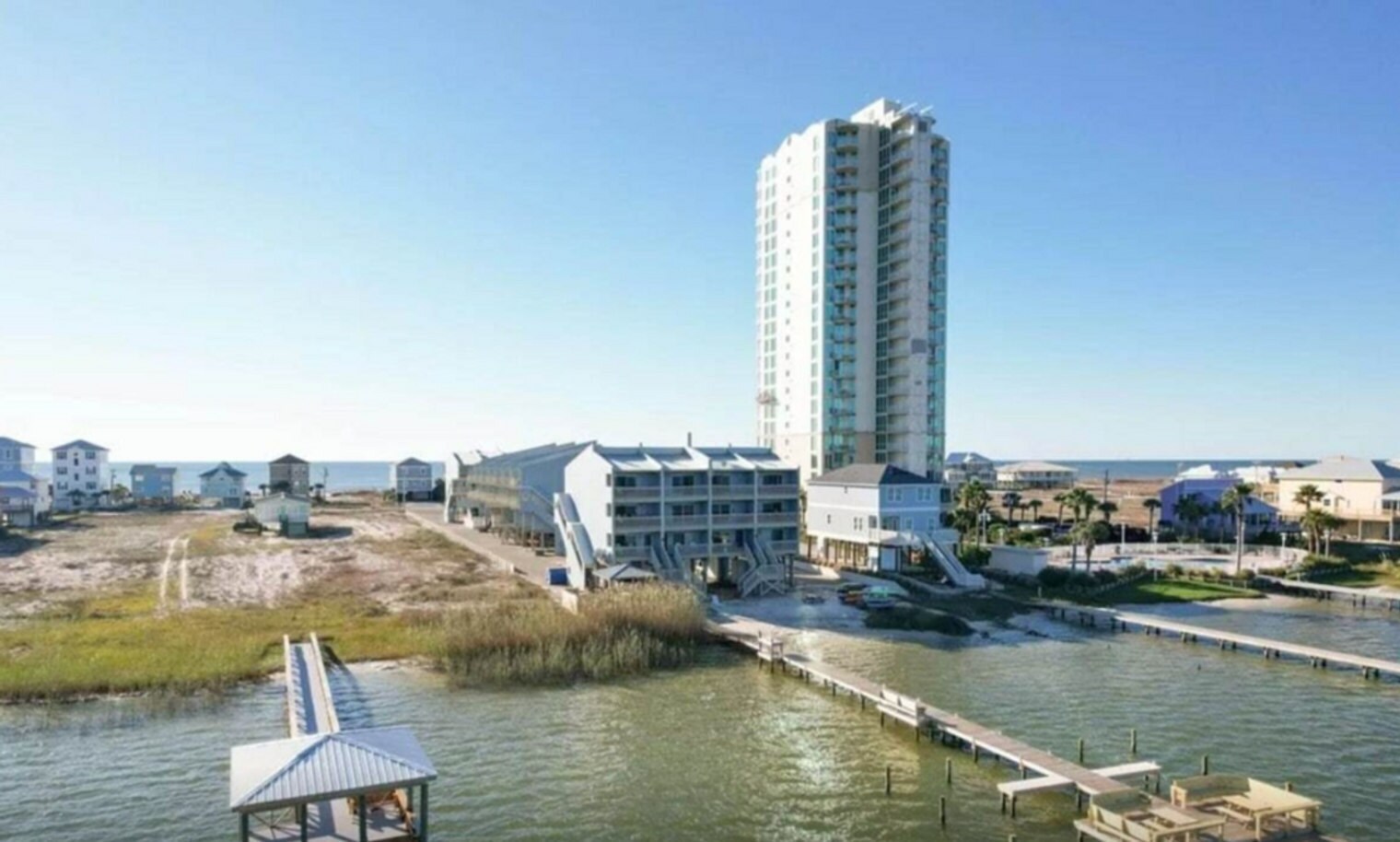 Building Photo - 1988 W Beach Blvd