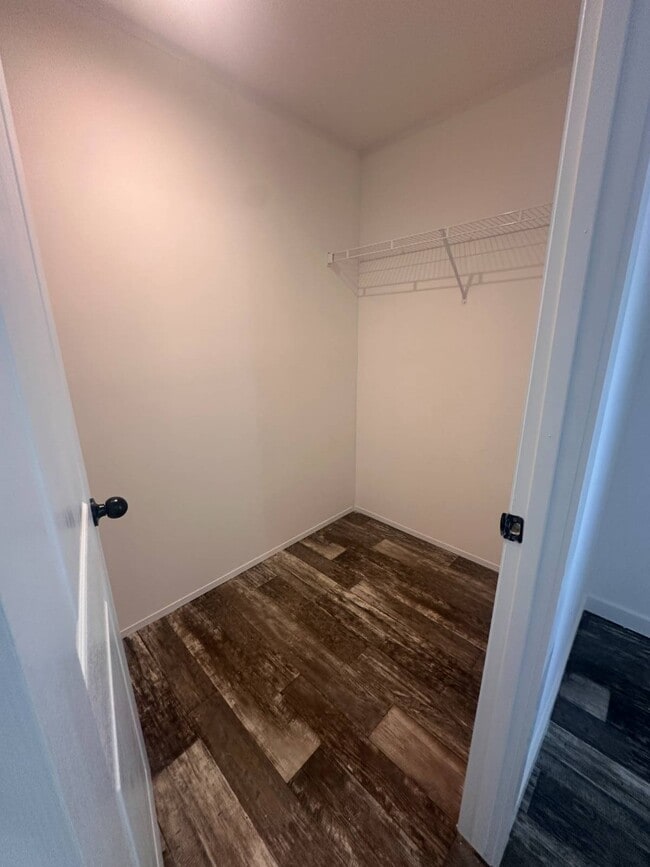 Building Photo - 7865 W Hwy 40