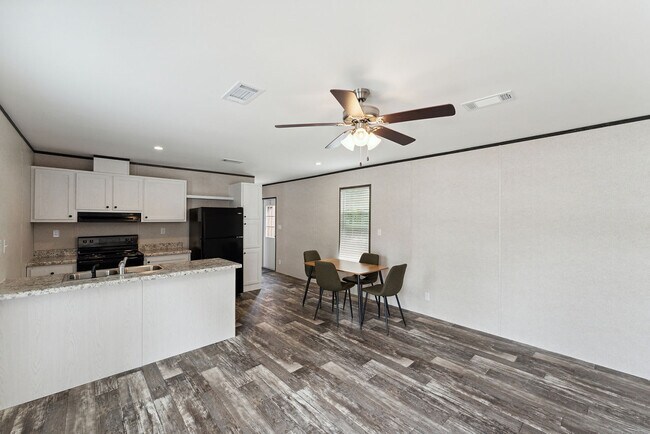 Building Photo - 108 Bluejay Hill