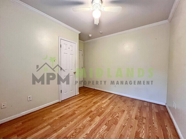 Building Photo - 3425 Manor Ave