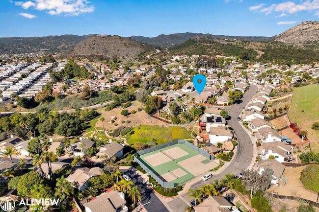 Building Photo - Gated Cimarron 3 Bed/ 2 Bath Home with Garage & Community Amenities