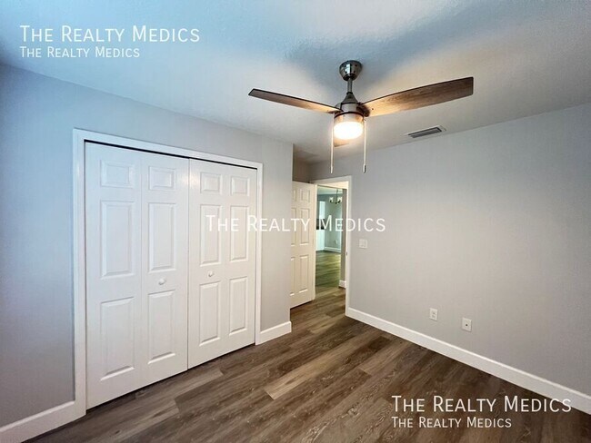 Building Photo - 13570 SW 112th St