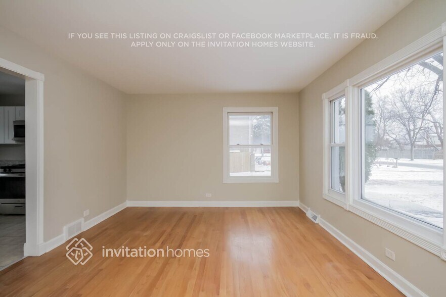 Building Photo - 4N157 7th Ave