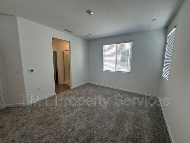 Building Photo - 867 Lk Pk Cir