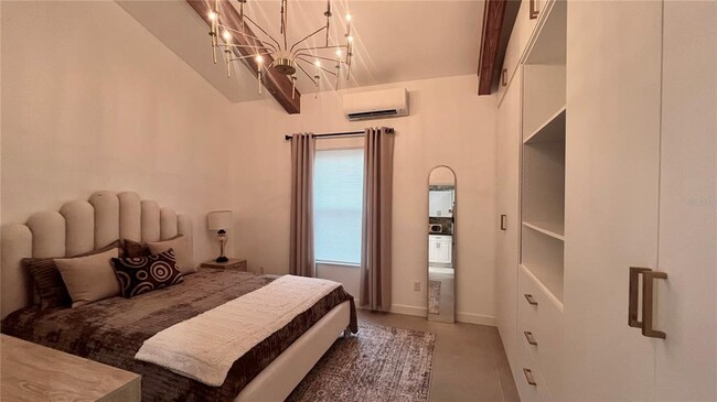 Building Photo - 1230 Essex Dr N