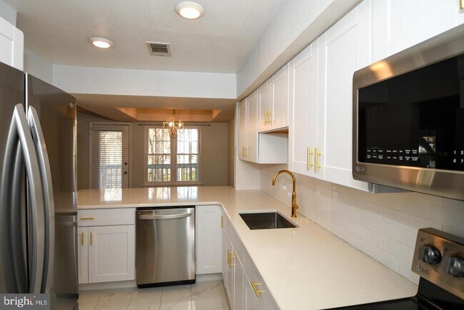 Building Photo - 10715 Hampton Mill Terrace