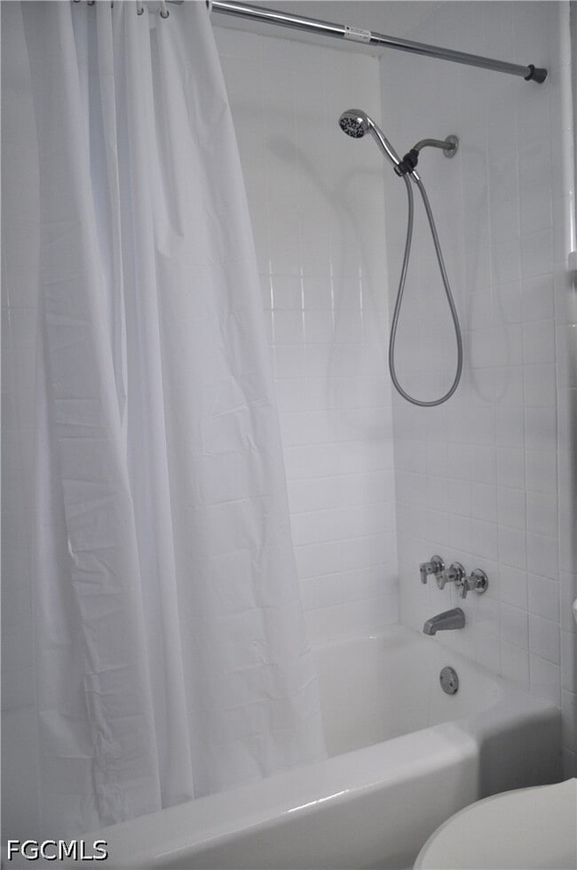 Building Photo - 1435 Alcazar Ave