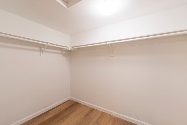 Building Photo - 26 Sausalito Cir E