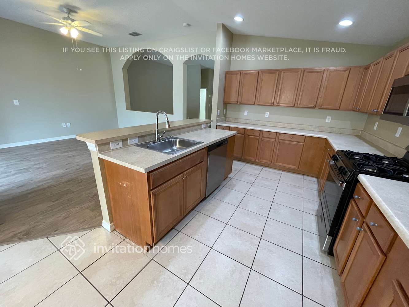 Building Photo - 24853 Siena Dr