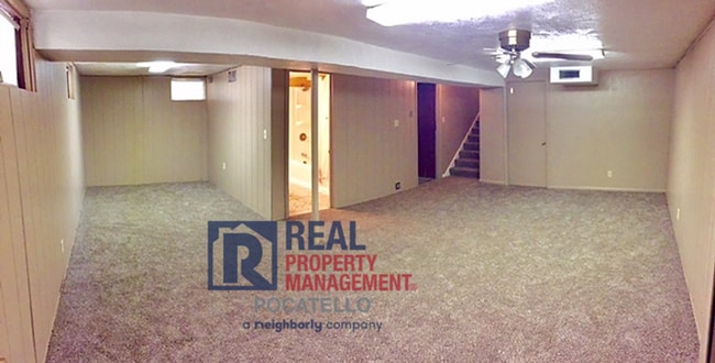Building Photo - 3 bedroom 2 bath home - Dogs negotiable