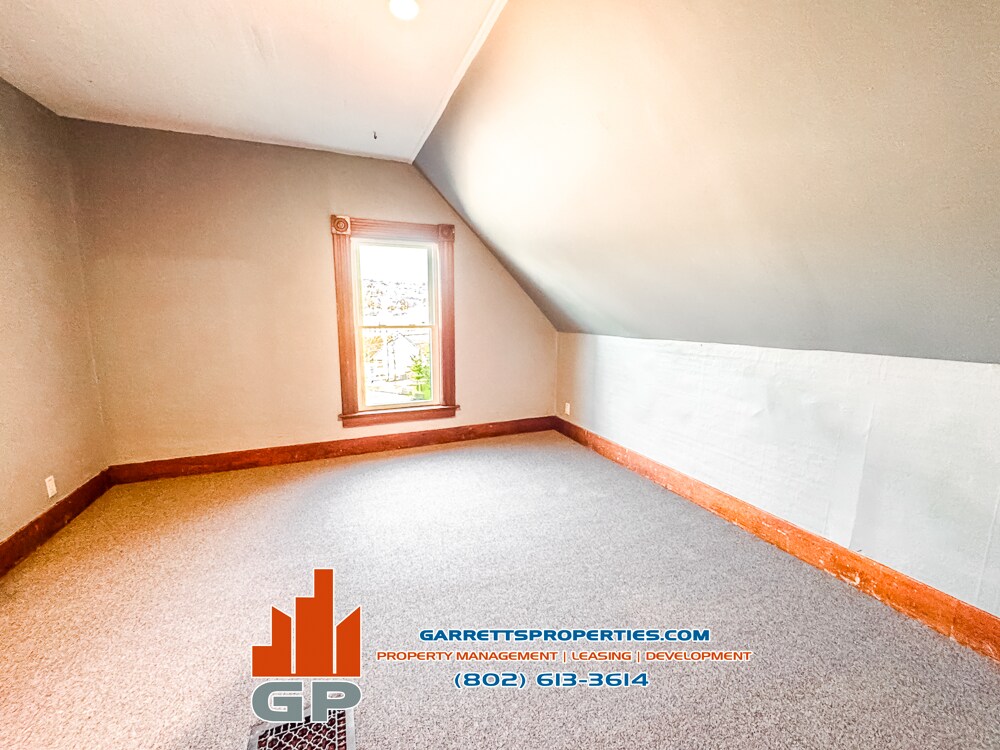 Building Photo - 78 Elm St