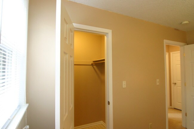 Building Photo - 3001 Woodland Ave