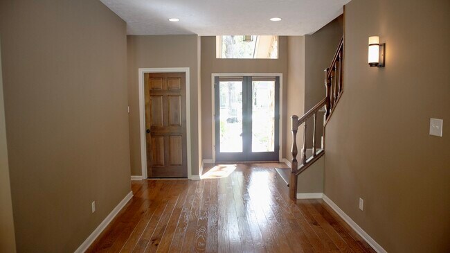 Building Photo - 9 Huntsmans Horn Cir