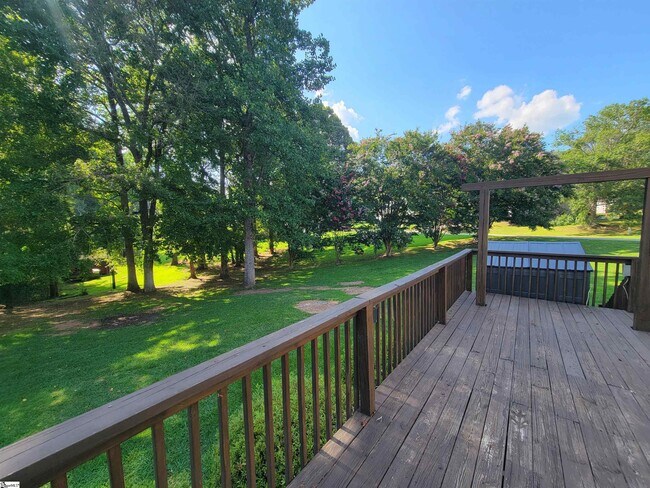 Building Photo - 503 Hillandale Rd