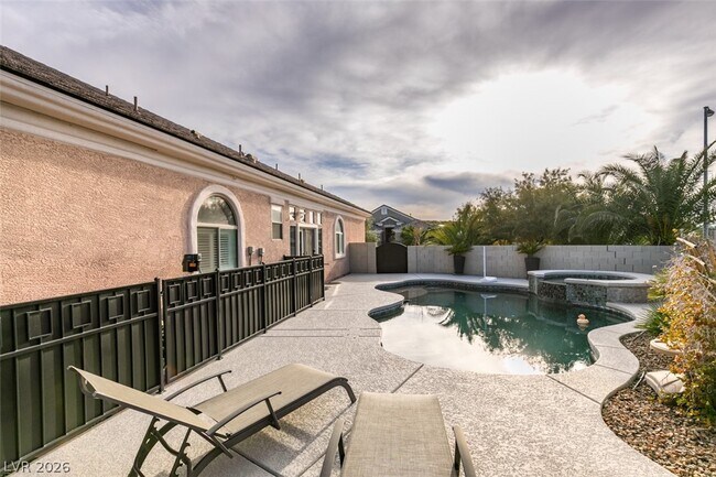 Building Photo - 2042 Poetry Ave