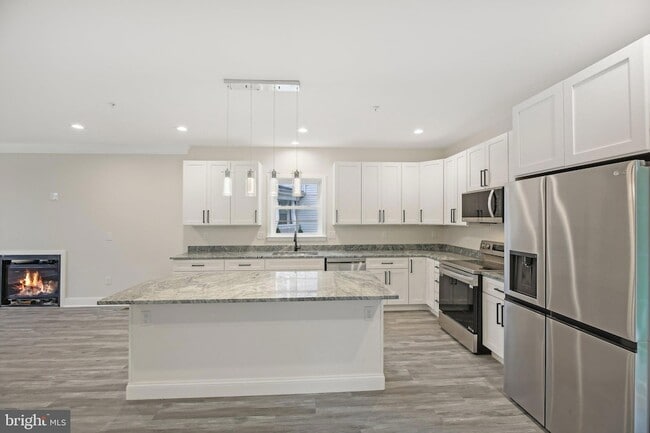 Building Photo - 43 Bennett Ave