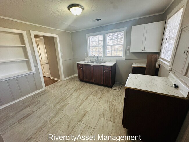Building Photo - Cute Home In Frayser, SEction 8 Welcomed !!!!!!