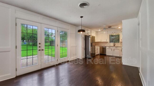 Building Photo - 3519 Midwest Dr