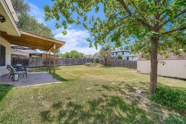 Building Photo - 2003 Erika Cove