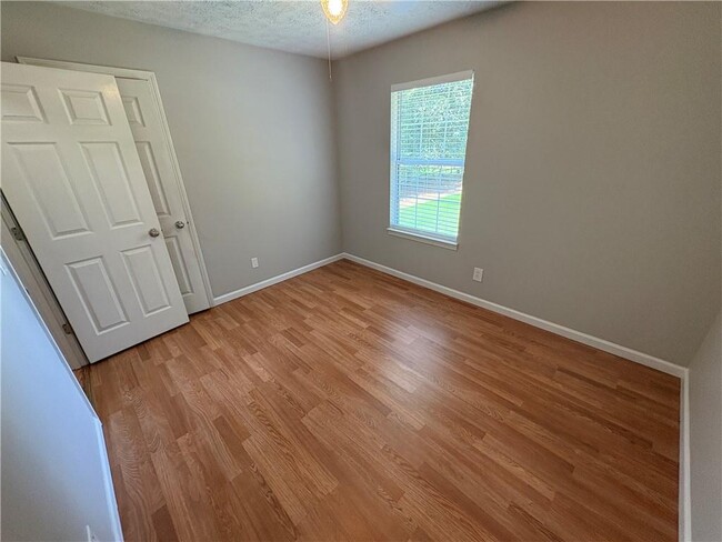 Building Photo - 4755 Perry Rd