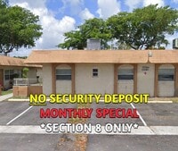 Building Photo - Large 2-1 apartment with central air