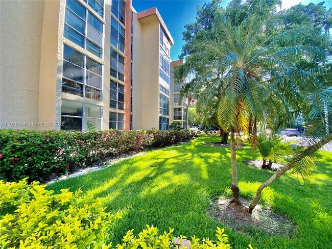 Building Photo - 210 172nd St