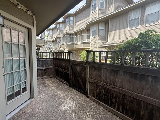 Building Photo - 1317 Speight Ave