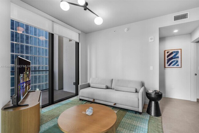 Building Photo - 601 N Miami Ave