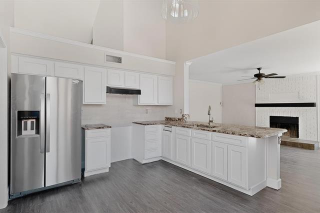 Building Photo - 5204 Sherburne Dr