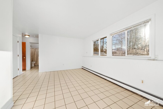 Building Photo - 19033 Whirlaway Rd