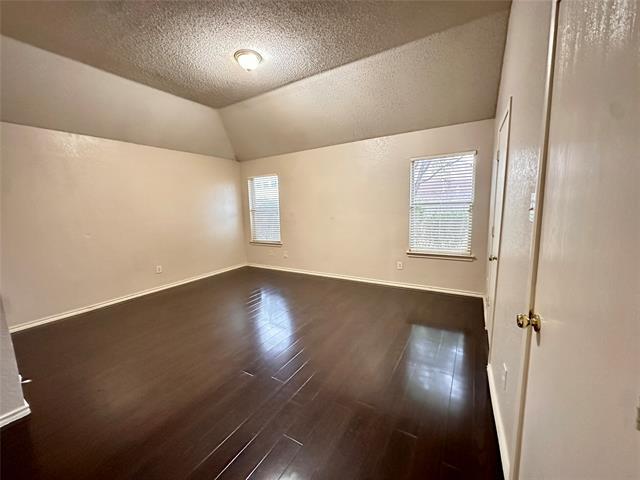 Building Photo - 3531 Tamarack Dr