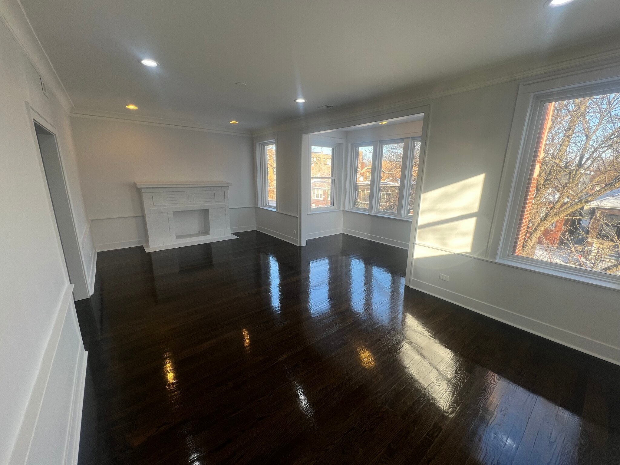 Building Photo - 7220 S East End Ave